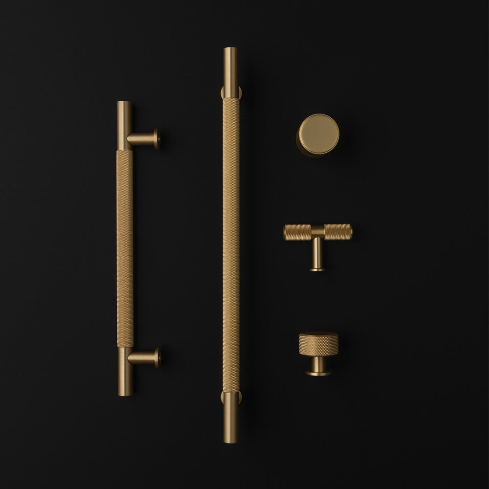 FENDER KNURLED Round Knob Kitchen/Bedroom Door Handle Satin Brass