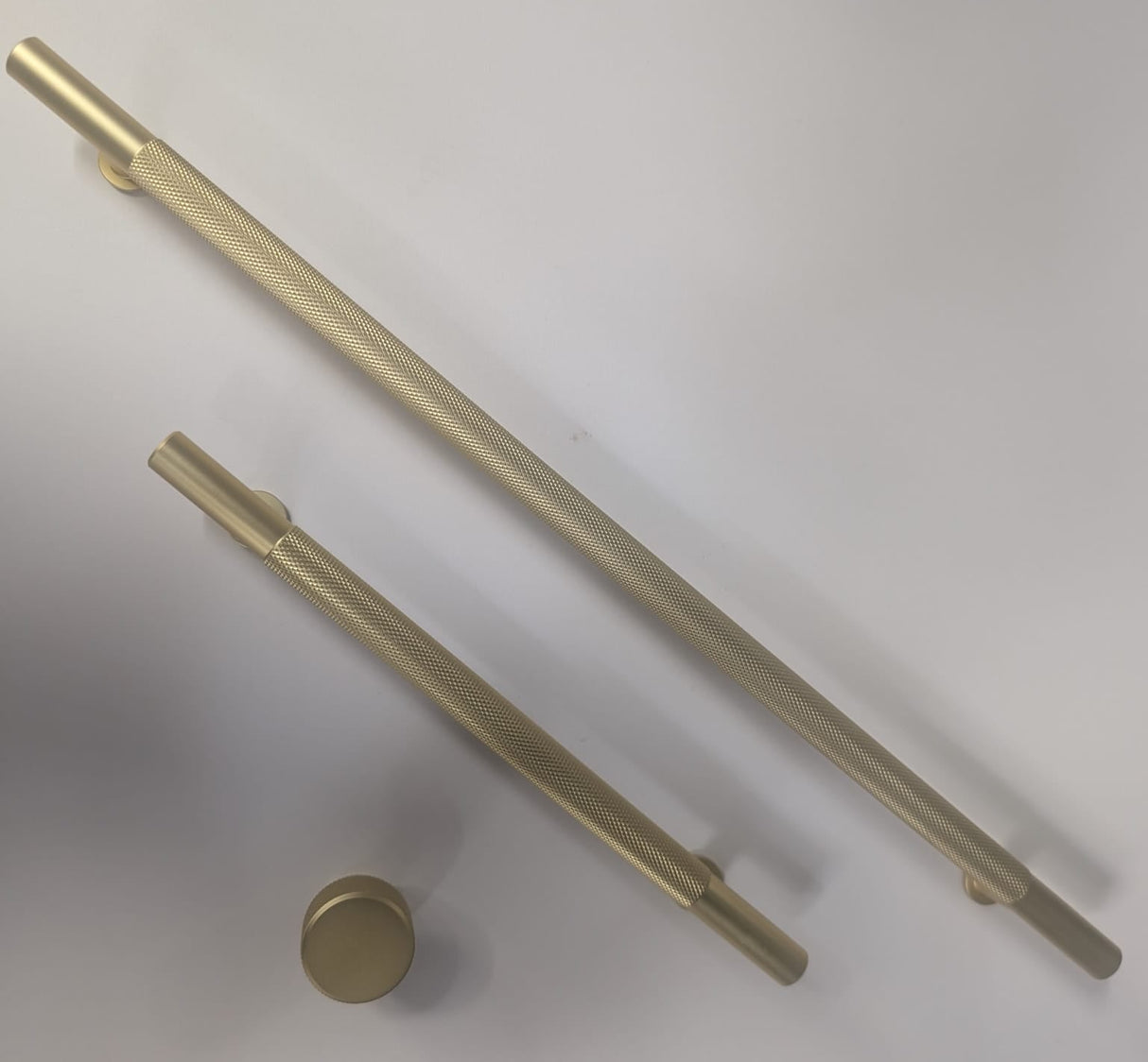 Ellis Knurled Post Knob Kitchen/Bedroom Door Knob Satin Brass