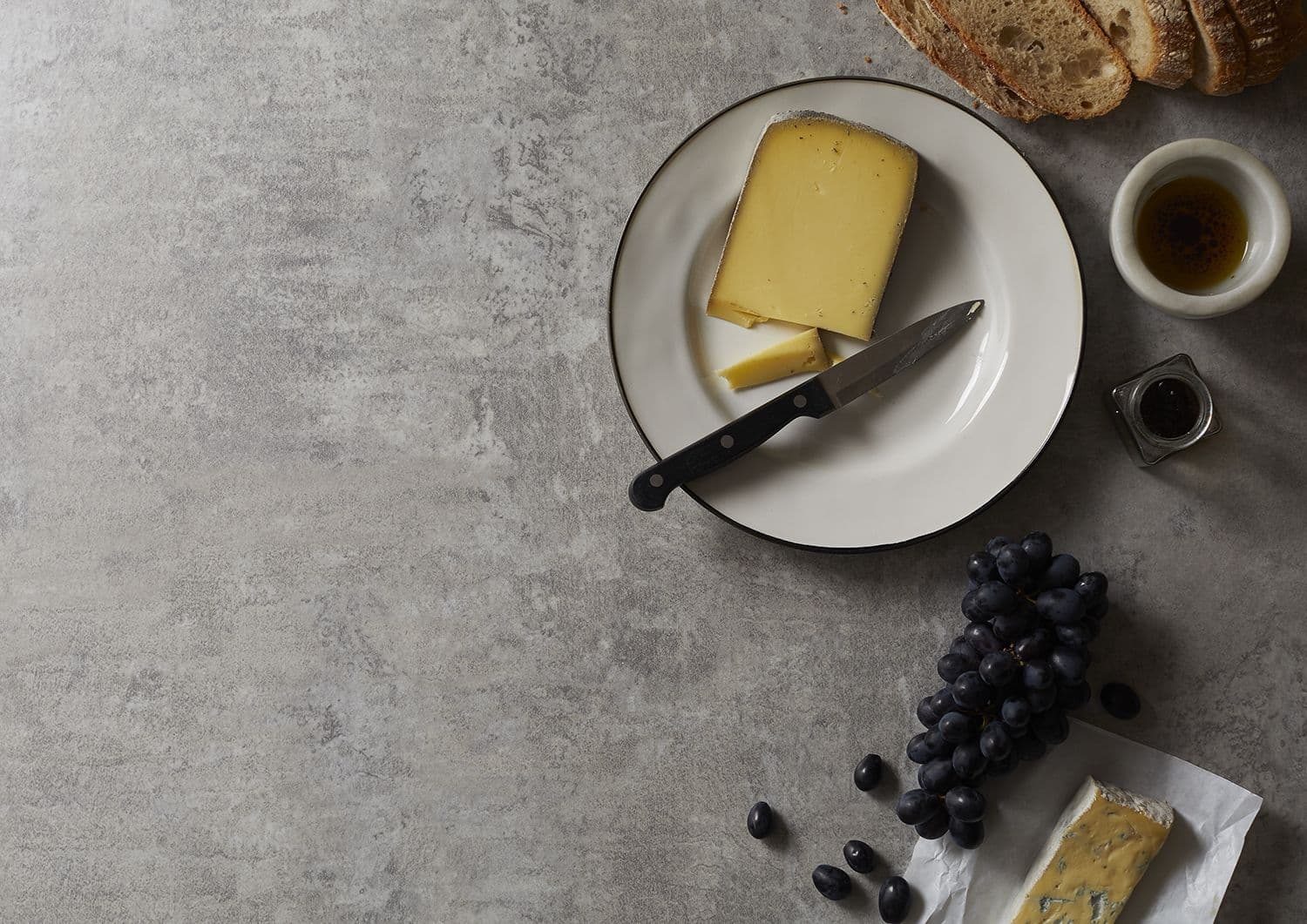 Aria F8830 Elemental Concrete - Scovato Texture - Grey Core