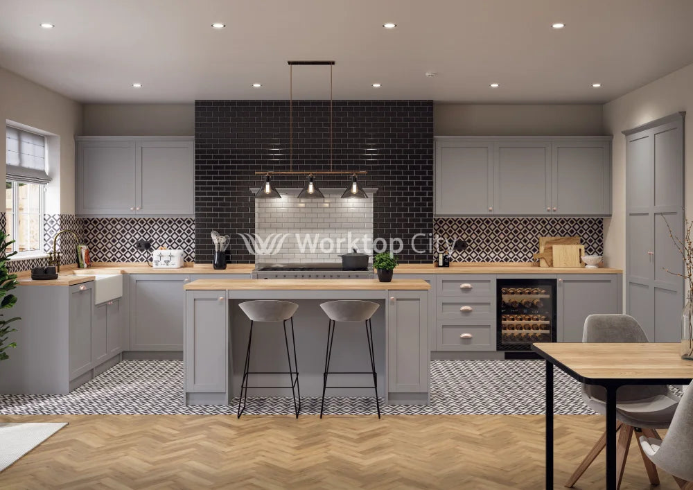 Balmoral Wood Grain ’Skinny’ Shaker Dove Grey Ash- Replacement Kitchen Doors SAMPLE PRODUCTS