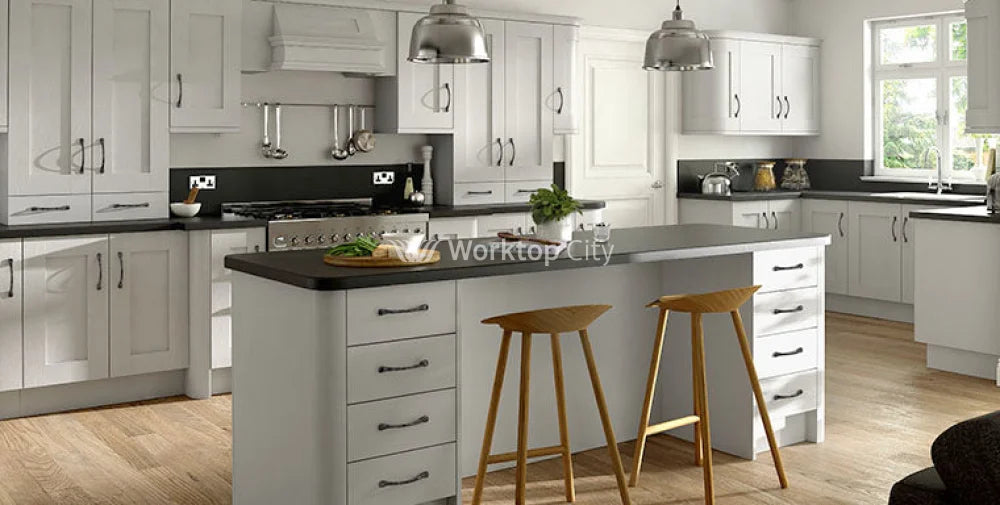 Buckingham Wood Grain Shaker Dove Grey- Replacement Kitchen Doors SAMPLE PRODUCTS