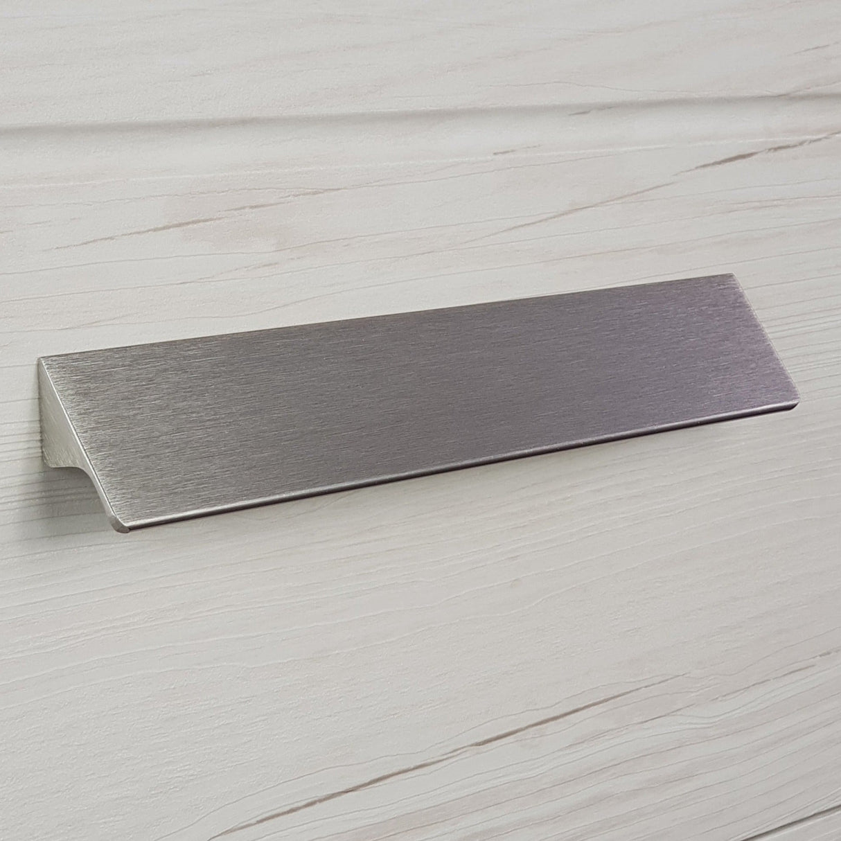 M4TEC Brushed Stainless Steel Bar Pull Handle – Cupboard, Drawer & Door (VE8 Dalry Series, Pack of 10)