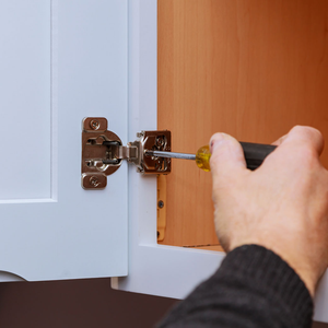 Cabinet Hinges