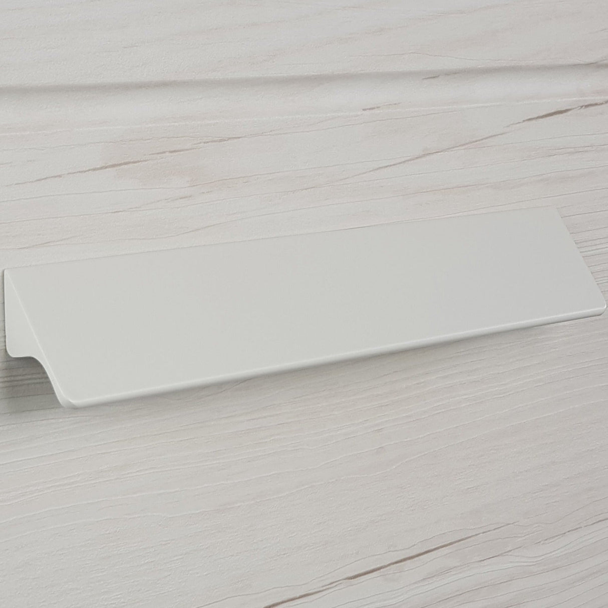 M4TEC White Bar Pull Handle – Door, Drawer & Cupboard (VE8 Dalry Series, Multiple Sizes)